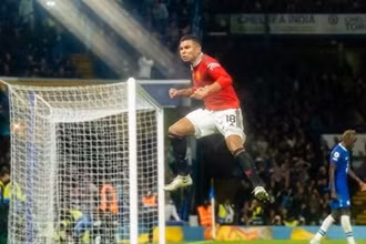 Casemiro giúp M.U hòa kịch tính trước Chelsea. (Nguồn: skysports)