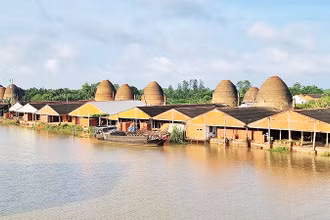 Một góc Di sản đương đại Mang Thít.