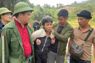 Đối tượng Lục Văn Động bị bắt giữ. (Ảnh: THANH SƠN)