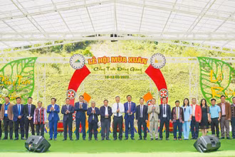 Khai mạc Lễ hội mùa Xuân Cổng Trời Đông Giang.