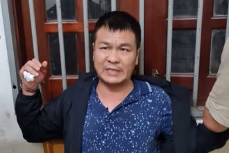 Đối tượng Yang Zhong Wu - nghi can sát hại chị L.T.M (30 tuổi, nhân viên kế toán) vào ngày 29/3 bị công an Gia Lai bắt giữ. (Ảnh: Công an cung cấp)