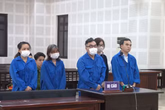 Các bị cáo tại tòa.