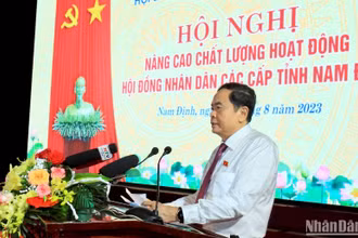 Đồng chí Trần Thanh Mẫn, Ủy viên Bộ Chính trị, Phó Chủ tịch Thường trực Quốc hội phát biểu ý kiến chỉ đạo tại Hội nghị.