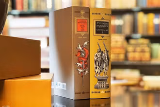 Hai cuốn sách mới ra mắt trong Tủ sách Trăm năm Nobel. (Ảnh: Đông A Books)