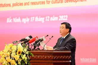 Đồng chí Nguyễn Xuân Thắng phát biểu đề dẫn Hội thảo. (Ảnh: DUY LINH)