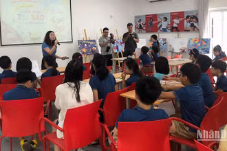 Đông đảo các em nhỏ tham gia sự kiện.