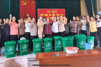 Ra mắt mô hình xử lý rác thải tại hộ gia đình ở xã Đoàn Kết.