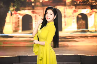 Ca sĩ Phương Nga Sao Mai. (Ảnh: BÌNH QUÁCH)