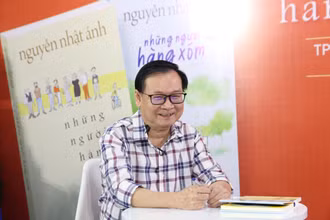 Nhà văn Nguyễn Nhật Ánh trong buổi ra mắt tác phẩm mới.