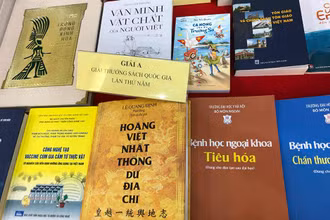 "Hoàng Việt nhất thống dư địa chí" - Sách giải A.
