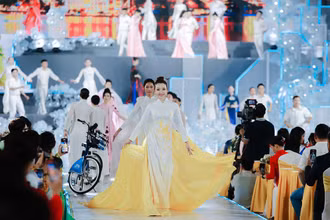 Bộ sưu tập của nhà thiết kế Vũ Thảo Giang tại Lễ hội. (Ảnh: Nhà thiết kế cung cấp)