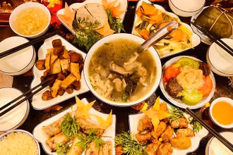 Một mâm cỗ chay cúng Vu Lan. (Ảnh: HÀ TÙNG LONG)