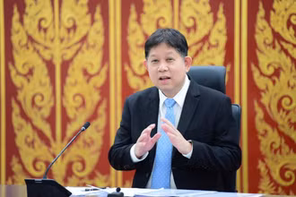 Cục trưởng Cục Ngoại thương Thái Lan Narong Poolpipat.