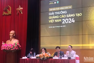 Quang cảnh buổi họp báo.