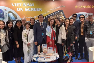 Gian hàng quảng bá điện ảnh Việt Nam tại Cannes. (Ảnh: Hiệp hội Xúc tiến phát triển điện ảnh Việt Nam)