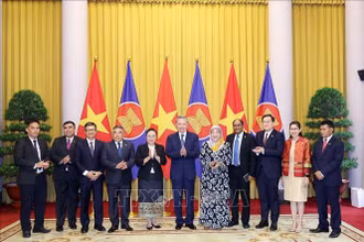 Chủ tịch nước Tô Lâm tiếp Đại sứ, Đại biện các nước ASEAN và Timor-Leste đến chào, chúc mừng. (Ảnh: TTXVN)