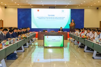 Thứ trưởng Ngoại giao Phạm Quang Hiệu phát biểu khai mạc tọa đàm.