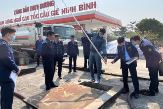 Xử lý nhiều cửa hàng kinh doanh xăng dầu tự ý ngừng bán hàng