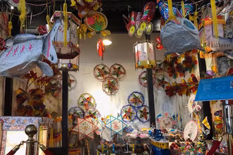Trưng bày đồ chơi Trung thu truyền thống ở Hoàng thành Thăng Long.