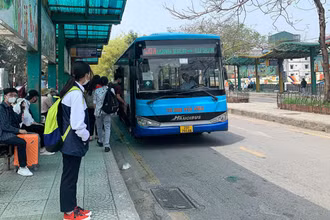 Tổng công ty vận tải Hà Nội sẽ bố trí hơn 900 xe buýt để phục vụ người dân dịp nghỉ lễ Quốc khánh 2/9.