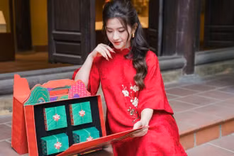 Nguyễn Thu Hoài luôn ấp ủ mong muốn được kể những câu chuyện văn hóa qua ẩm thực truyền thống. (Ảnh: NB)