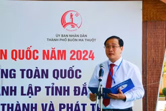 Phó Chủ tịch Ủy ban nhân dân thành phố Buôn Ma Thuột Trần Đức Nhật phát biểu khai mạc giải.