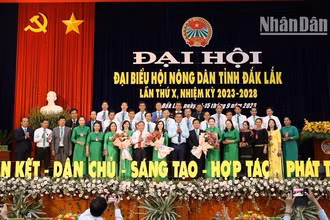Ban Chấp hành Hội Nông dân tỉnh Đắk Lắk khóa X, nhiệm kỳ 2023-2028 ra mắt đại hội.