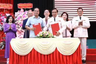 Công an tỉnh Đắk Lắk ký kết nhận bàn giao chức năng, nhiệm vụ quản lý Nhà nước đối với năm lĩnh vực.