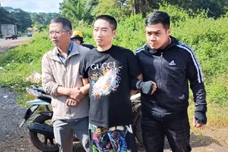 Đối tượng Trần Viết Trung bị Công an xã Ea Nam, huyện Ea H'leo bắt giữ.