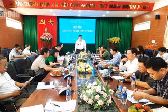 Giám đốc Sở Giáo dục và Đào tạo tỉnh Đắk Lắk Phạm Đăng Khoa thông tin về việc tổ chức kỳ thi tại buổi họp báo.