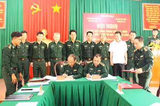 Lãnh đạo Bộ Chỉ huy Bộ đội Biên phòng tỉnh Đắk Lắk và Gia Lai ký kết hiệp đồng bảo vệ biên giới tiếp giáp.