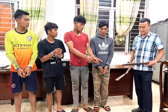 Các đối tượng chặn và đập phá xe khách giường nằm khi lưu thông trên đường Hồ Chí Minh bị bắt giữ.