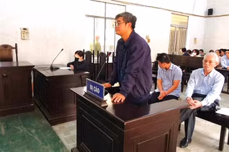 Các bị cáo tại phiên tòa. (Ảnh: Sỹ Đức)