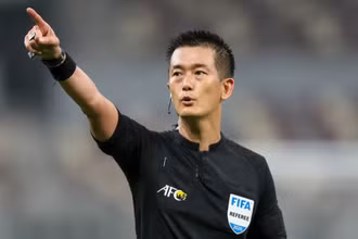Trọng tài Ko Hyung-jin. (Ảnh: Getty)