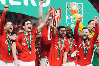Các cầu thủ Manchester United ăn mừng chức vô địch Cúp Liên đoàn Anh. (Ảnh: Skysports)