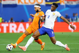 Pháp và Hà Lan cùng có 4 điểm sau 2 lượt trận vòng bảng. (Ảnh: UEFA)