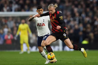Man City chưa thể ghi bàn trên sân Tottenham Hotspur. (Ảnh: The Sun)