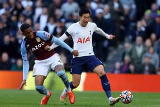 Aston Villa từng chiến thắng Tottenham ngay ở London. (Ảnh: Ninety Minutes Online)