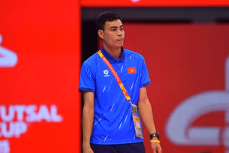 Huấn luyện viên Nguyễn Đình Hoàng của đội tuyển futsal nữ Việt Nam. (Ảnh: VFF)