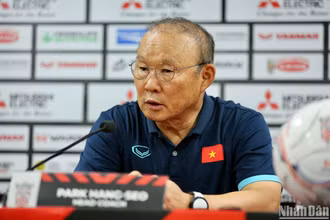 HLV Park Hang-seo chia sẻ sau trận bán kết AFF Cup 2022 tối 9/1. (Ảnh: TRẦN HẢI)