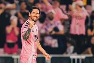 Trở lại sau chấn thương, Messi ghi bàn chỉ sau 2 phút vào sân. (Ảnh: IMCF)