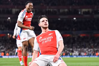Declan Rice ghi cú đúp bằng 2 pha đá phạt đầy kỹ thuật. (Ảnh: ArsenalFC)