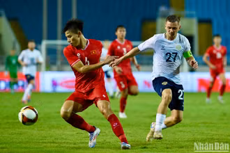 Thi đấu hết mình, song đội tuyển Việt Nam không thể vượt qua đội tuyển Nga. (Ảnh: TRẦN HẢI)