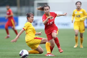 TP Hồ Chí Minh I (áo đỏ) có chiến thắng dễ dàng trước đại diện cùng thành phố. (Ảnh: VFF)