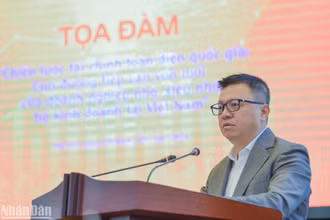 Đồng chí Lê Quốc Minh, Ủy viên Trung ương Đảng, Tổng Biên tập Báo Nhân Dân, Phó Trưởng Ban Tuyên giáo Trung ương, Chủ tịch Hội Nhà báo Việt Nam phát biểu khai mạc.