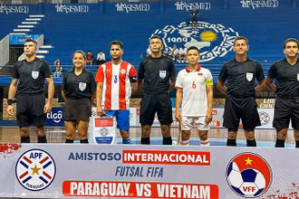 Đội tuyển futsal Việt Nam và Paraguay có trận giao hữu thứ hai. (Ảnh: VFF)