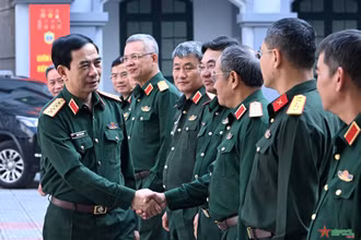Lãnh đạo, chỉ huy Tổng cục II đón Đại tướng Phan Văn Giang.