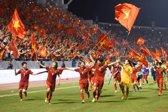 Đội tuyển nữ Việt Nam vô địch SEA Games 31 trên sân nhà. (Ảnh: THÀNH ĐẠT)