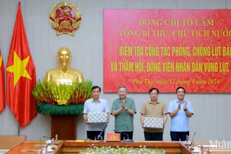 Tổng Bí thư, Chủ tịch nước Tô Lâm kiểm tra công tác phòng, chống lụt bão tại Phú Thọ.
