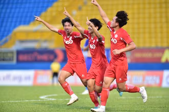 Các cầu thủ U19 Thể Công Viettel ăn mừng bàn thắng duy nhất ở phút 22. (Ảnh: VFF)